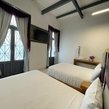Hotel Alhaja Puebla Buitenkant foto