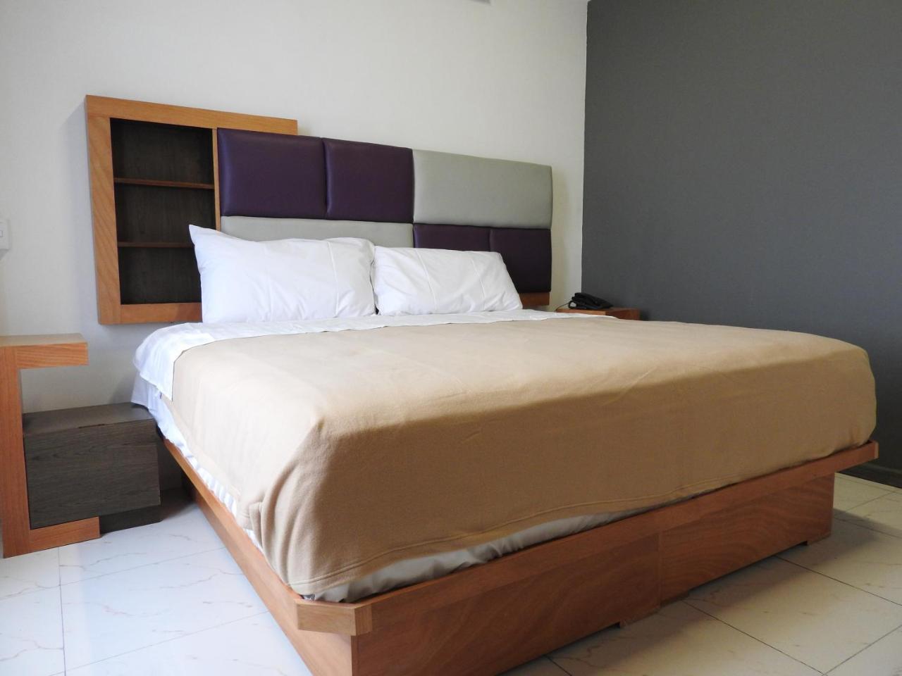 Hotel Alhaja Puebla Buitenkant foto